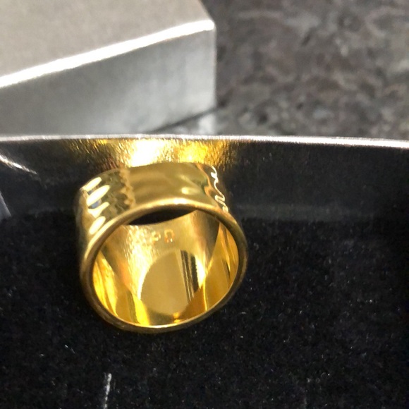 Premier Designs Ring - Picture 3 of 3